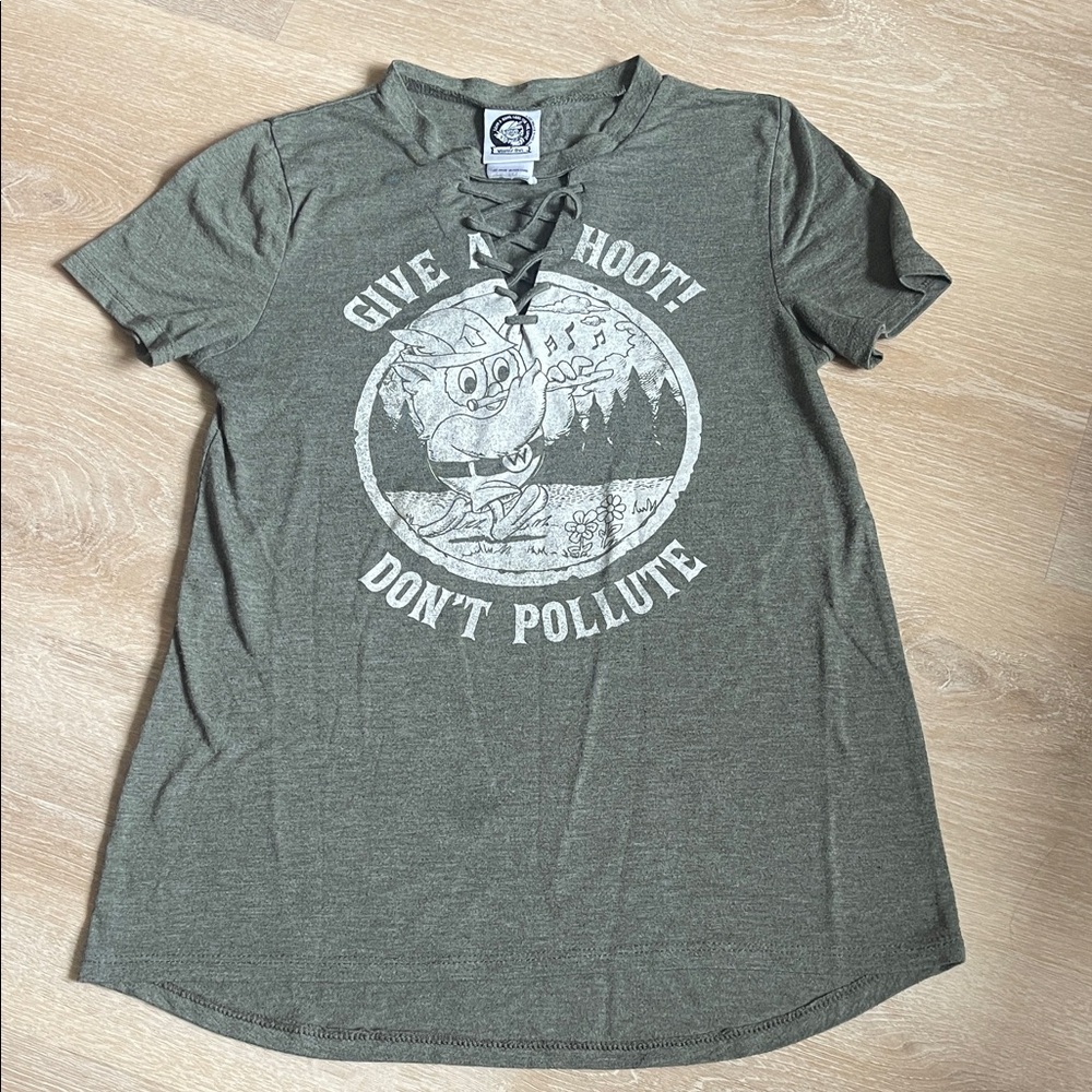 3/$15 Give A Hoot Don’t Pollute owl shirt